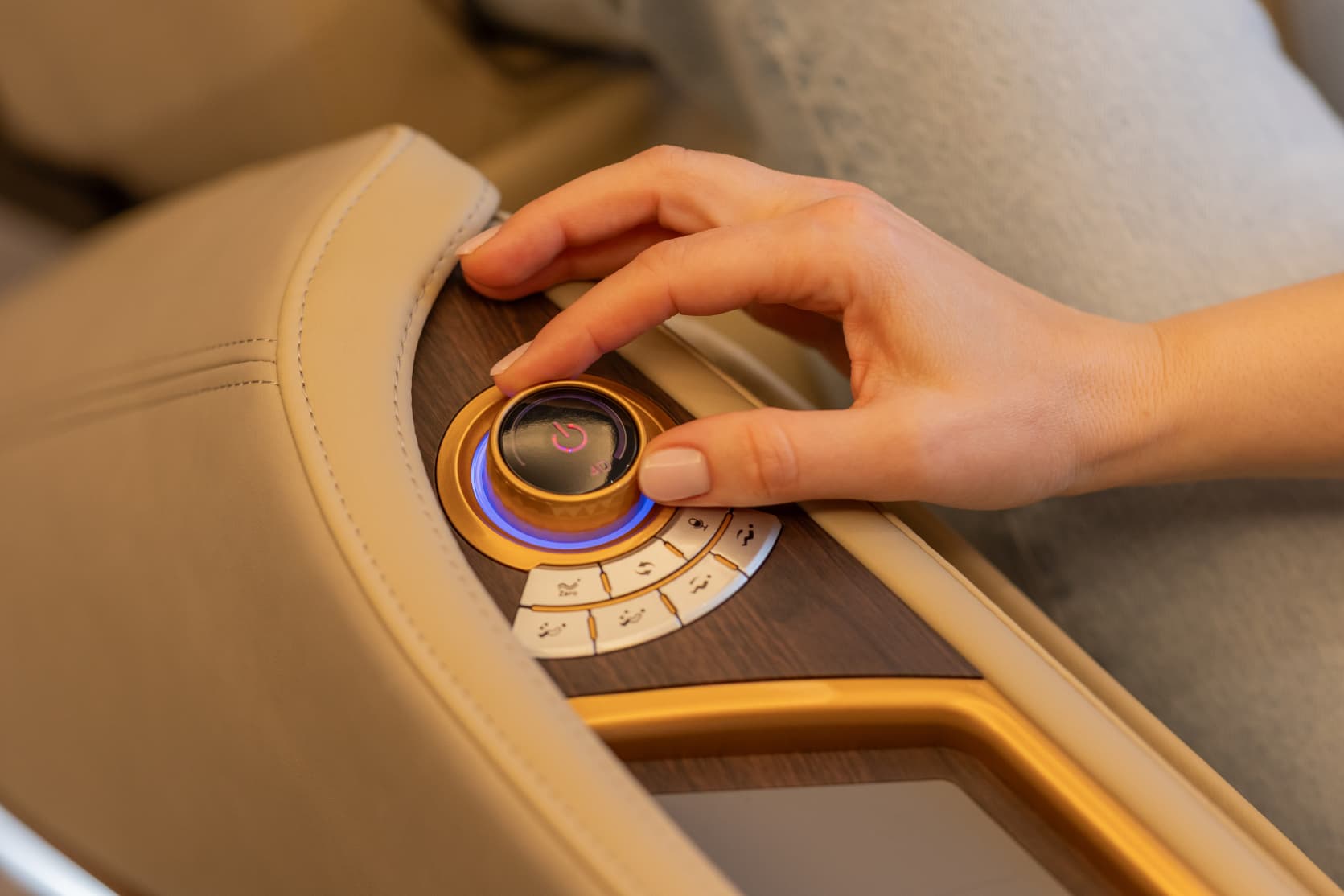 Ajustez l’intensité avec le Joystick 4D