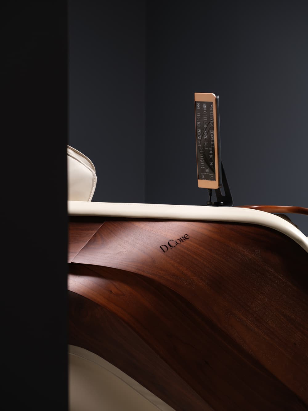 Esthétique japonaise. La beauté naturelle du bois de noyer